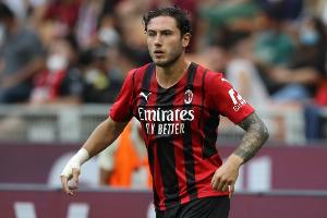 意媒：薩索洛有意免簽卡拉布里亞，已聯(lián)系隨行人員了解具體要求