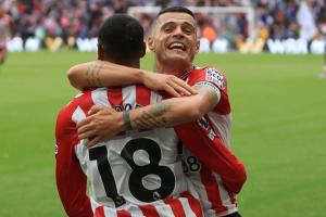 這錢花得值！桑德蘭首發(fā)9個新援，花1.6億歐豪購&英超3輪6分暫第6