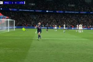 一腳重炮！克瓦拉茨赫利亞禁區(qū)線附近抽射破門，巴黎2-0領先！