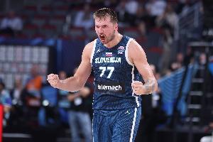 東契奇：珍妮佩總專程來支持我打歐錦賽 我&湖人的聯(lián)系更加緊密了