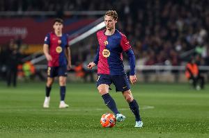 德科：希望巴薩贏得本賽季歐冠冠軍，我們和德容續(xù)約不會有問題