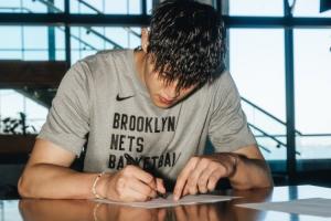 曾凡博：打中國(guó)賽意義非凡 我必須繼續(xù)努力為所有亞裔打破偏見