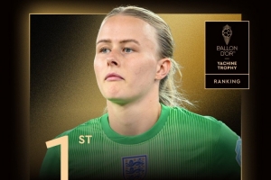 官方：切爾西、英格蘭女足門將漢娜-漢普頓獲得2025年女足雅辛獎(jiǎng)
