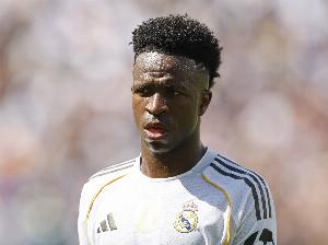 TA：阿隆索將姆巴佩視為皇馬頭號攻擊手，維尼修斯需競爭上崗