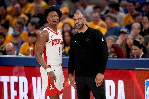 KD帶來(lái)質(zhì)變！火箭打造頂配鋒線群托底 無(wú)后場(chǎng)深度仍是爭(zhēng)冠熱門(mén)？