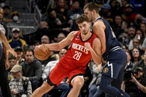 隊(duì)記：健康的火箭緊追掘金 范喬丹傷后有KD在依然能過(guò)季后賽首輪