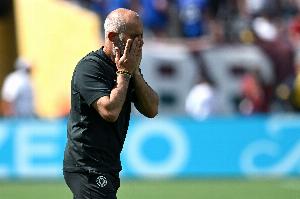 馬雷斯卡：紅牌后比賽局勢徹底改變了，我們是在白白給對手送禮