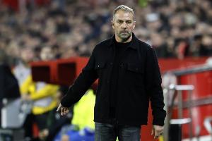 世體：弗里克多次半場換人調(diào)整，導(dǎo)演了多場改變局勢的逆轉(zhuǎn)好戲