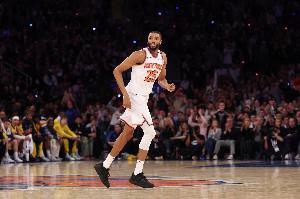 也有點(diǎn)手緊！大橋上半場10中4得10分1板2斷