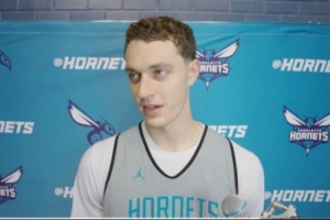 值得期待一手？黃蜂34號秀卡爾克布倫納6中4拿到11分7板2斷1帽