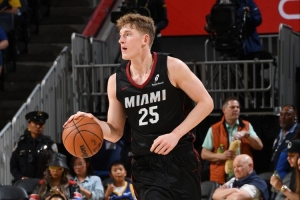 韋爾：亞庫喬尼斯是個傳球第一的控衛(wèi) 我們能建立起絕佳化學反應