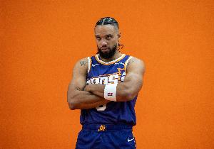 主攻點+1？狄龍首節(jié)出戰(zhàn)9分鐘 5中2&罰球3中3貢獻7分