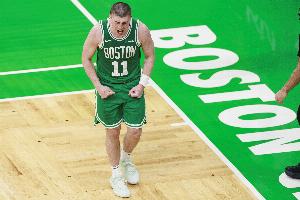 火力全開(kāi)！普理查德首節(jié)6中5高效砍下12分2板1斷