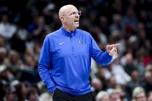 基德：球員正逐漸恢復(fù)健康 我們還有時(shí)間來(lái)決定最終的首發(fā)陣容