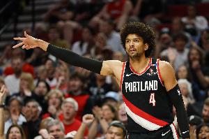 開拓者戰(zhàn)爵士！塞布爾可以出戰(zhàn) 小陣容內(nèi)線穆雷因病缺陣