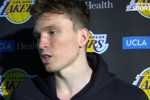 里夫斯近2戰(zhàn)砍92分！克內(nèi)克特：我不驚訝 我這兩年訓(xùn)練中一直防他