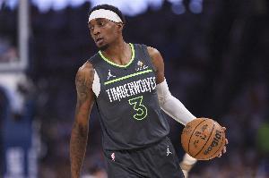 小香農：麥丹總是泡在訓練館里提升自己 對他出色表現(xiàn)不感到意外