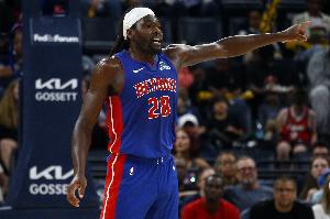 砍下26分14板！活塞主帥：斯圖爾特的初心勇氣決心對(duì)球隊(duì)非常重要