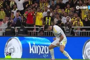 空中霸主！C羅前插門前頭球轟炸破門！攻入個(gè)人生涯第946球！