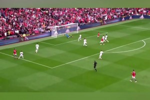 那時(shí)的波霸意氣風(fēng)發(fā)！博格巴曼聯(lián)助攻大四喜！