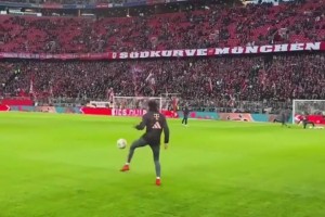 科幻片既視感！奧利塞熱身時(shí)的這記高空停球，簡(jiǎn)直不要太帥！