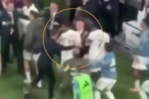 姆巴佩阻止維尼修斯參與沖突，最后他也控制不住自己了??