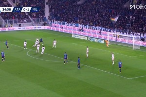 扳平比分！帕沙利奇精準(zhǔn)滲透，克曼轉(zhuǎn)身爆桿近角得手