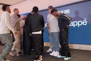 團(tuán)結(jié)！皇馬全員到場(chǎng)祝賀姆巴佩加冕歐洲金靴