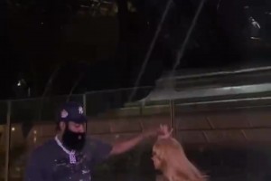 當(dāng)杜蘭特得知自己的球星卡賣了78萬美元，直接睜大眼睛不敢相信