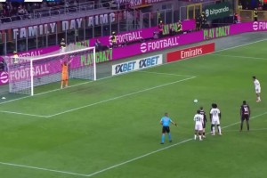 邁尼昂撲出迪巴拉的點球?。?！