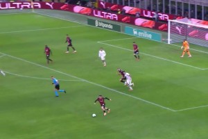 從后場到前場，帕夫洛維奇的積極跑動，為米蘭創(chuàng)造了這粒進(jìn)球