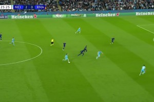 你怎么看??當年瓜迪奧拉對馬赫雷斯這球十分氣憤