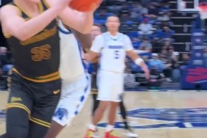 中國(guó)男籃鋒線的好苗子！現(xiàn)場(chǎng)視角看王俊杰打球，真的太爽了